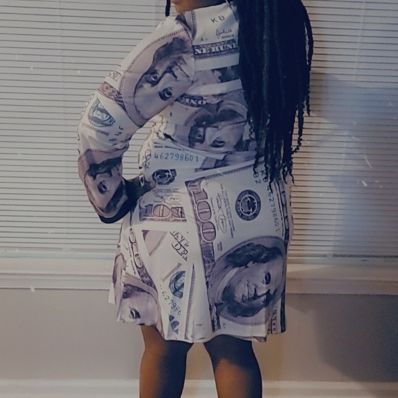 Satin Robe - Picture 3 of 4